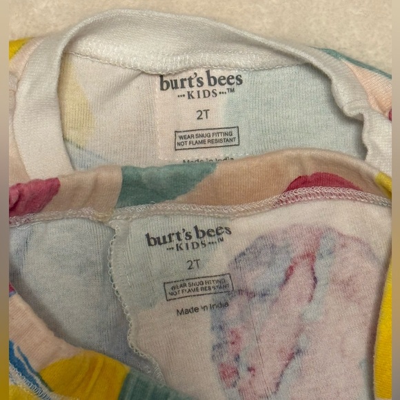 Burt’s Bees 2T Planet Pajama Set - Picture 2 of 2
